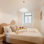 Mary Pink - No 1C - Stunning Two-Bedroom Apartment