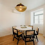 Mary Pink - No 1C - Stunning Two-Bedroom Apartment